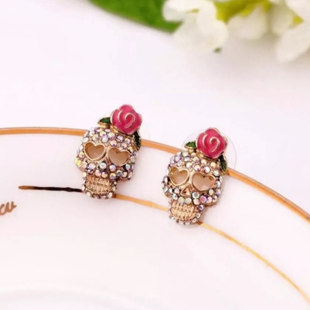 ONE PAIR LEFT! Skull rhinestone earrings💀 - Picture 2 of 4